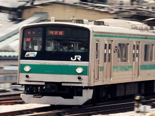 日本电车多名男女裸体玩自拍被指猥亵罪遭法办