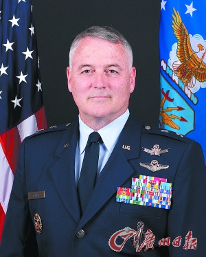 美国将军访俄遭"色诱" 因行为不当被解除职务