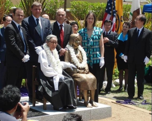 ��10���������׹���վ��ԸҪ����ο����ͭ��