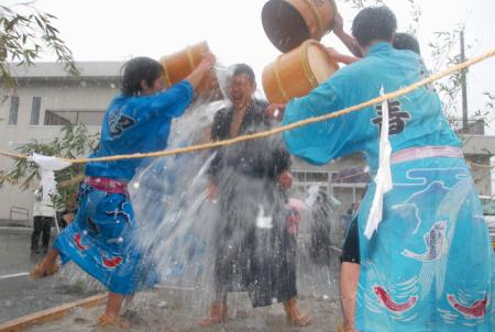 �ձ��������ͳ��������������ˮ������ƽ��