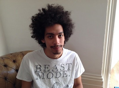 英前首相布莱尔外出就餐险遭酒吧服务员“逮捕”