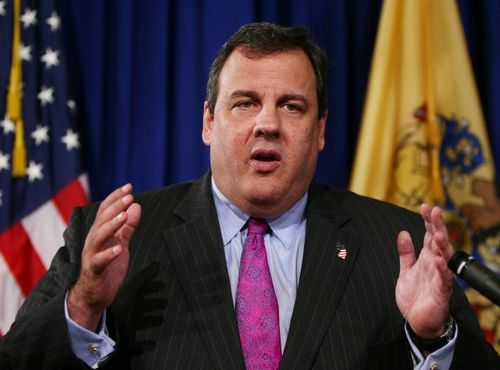 美新泽西州长宣誓就职未提丑闻吁各界求同存异