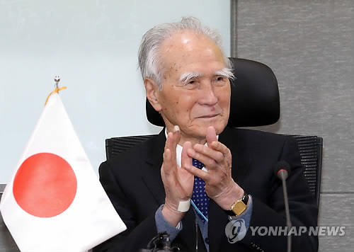 ��ɽ���гƴ�ɽ̸�����ձ���չ��ʯ�޷�����