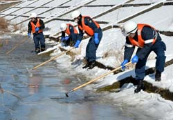 �ձ�����𽫽�3��������ð��ѩѰ��ʧɢ��Ա