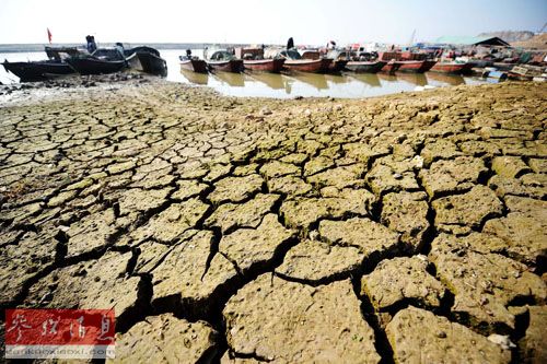 外媒:沙漠化侵袭鄱阳湖边现20平方公里沙丘