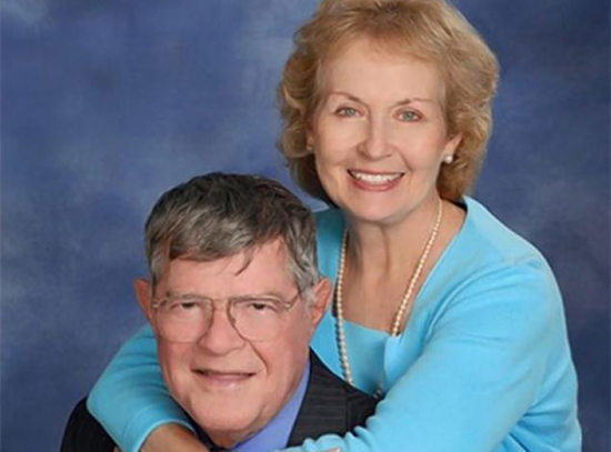 美国老年夫妇收邮包炸弹被炸死嫌犯系其女婿