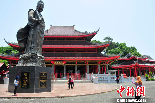 ����¢�����������л��Ļ���ζ�ĸۿڹų�