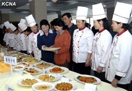 ����������չ��700�ֶ���ʳƷ�ֶ���Ʒ�磨ͼ��