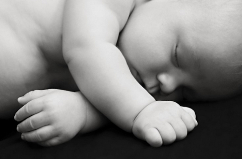 韩国狠心外婆抛弃出生仅3天外孙女被警察逮捕