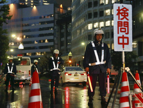 东京全城戒严迎接奥巴马1.6万名警员待命(图)