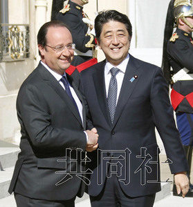 �շ��������Ի�̸����������װ���з�̸�У�ͼ��