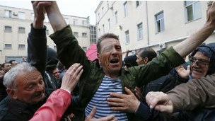 �׶�����Χ�����������ֵ����ͷ�30��������ʿ