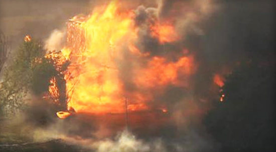 ��һ��ɽ��ͻ������һ�����ܾ����˱�������ͼ��