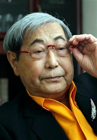 ��ý���ɱߴ�һ������С˵׷���˵ı��ʣ�ͼ��