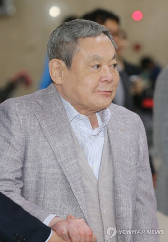 �������Ǽ��Ż᳤ת����ͨ����ý������������