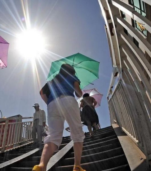 �ձ����ȸ���������������������¶ȴ��¸�