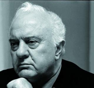 ��³����ǰ��ͳȥ��������Ƿ�׷���ϲ��£�ͼ��