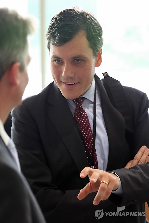 ����������������������Ʋö���˹��δ��̬