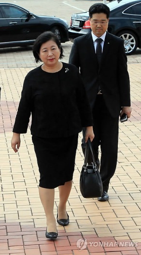 �����ִ����Ż᳤�ó���ϯǰ�᳤֣����׷����