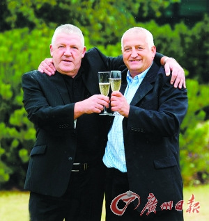 Ӣ������Ӯ��7000���Ʊ����ŵ������ѹ���