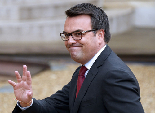 法国国务秘书因逃税欠账被迫从政府辞职(图)