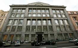 俄财政部:2015年至2017年油价将为每桶90美元