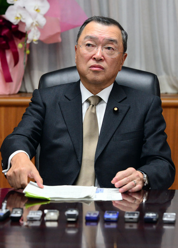 日本新经产相又惹麻烦:权责不明持有东电股份