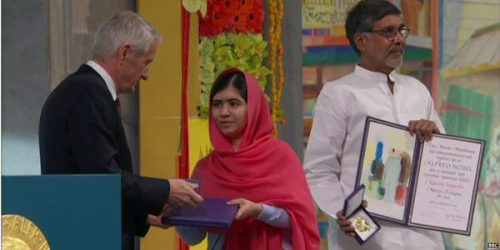 诺贝尔和平奖颁奖礼举行两位获奖者出席(图)