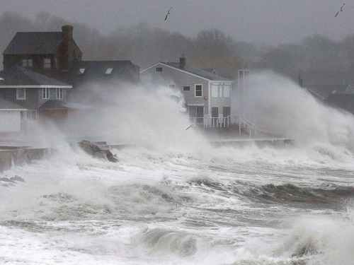 暴风雨袭美东至少一亡西海岸将迎五年来最强风暴