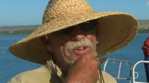 美国密苏里老汉海上漂流12天生还仅靠捕鱼果腹