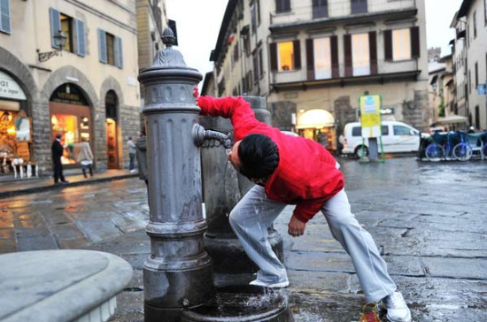 ��������ˮ���������߶�����ˮ�ʸ��ƣ�ͼ��