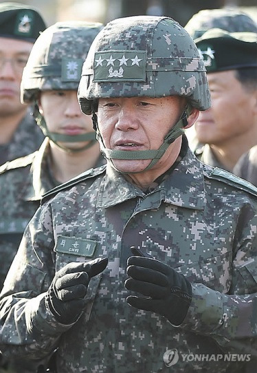 韩军高层视察三八线前线部队 强调应对"挑衅"