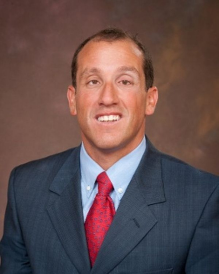 美国密歇根州首位盲人最高法院法官即将上任(图)