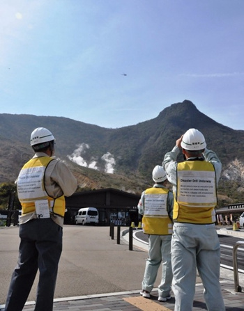 �ձ���ǿ����ɽ�緢��ع����˵�վ�ܱ�Ϊ�ص�