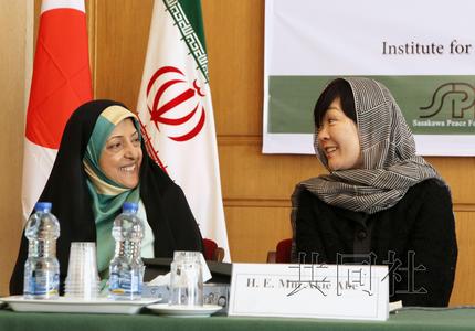 安倍晋三夫人访问伊朗包头巾吁加强日伊关系(图)