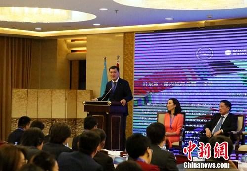 ��һ��һ·���й��ǿ�ý�����Ľ�����̳�ڹ�����˹̹����