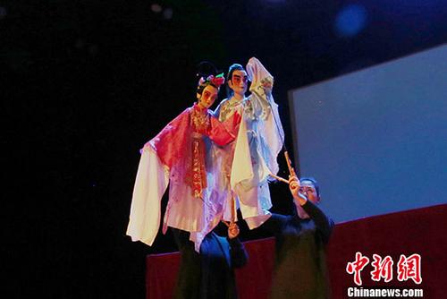 河南木偶剧团于美国休斯敦举行艺术展演