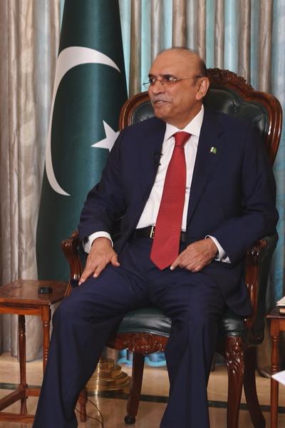 巴基斯坦总统：巴中关系始终坚如磐石 历久弥新