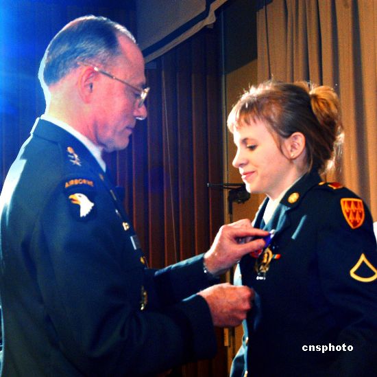 隐瞒球星死因渲染林奇经历美军被指说谎造英雄