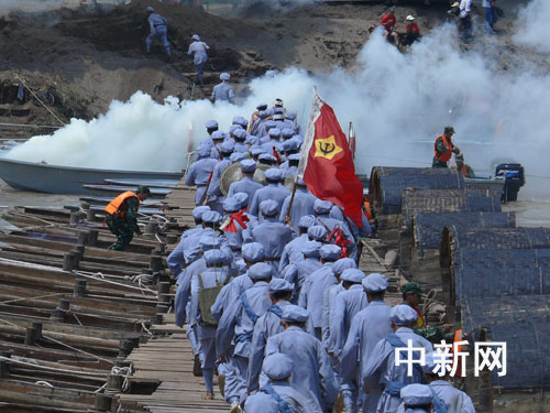 组图:再现四渡赤水,展现红军风采(4)