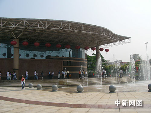 图:长安沙头社区金沙广场