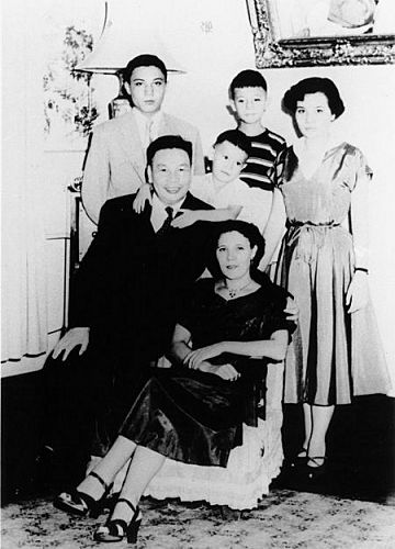 蒋家四代在台湾经国纬国路不同孝文孝武是非多2