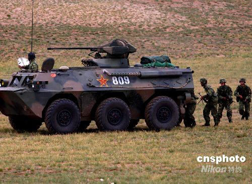 图解放军装甲兵沙场砺兵3