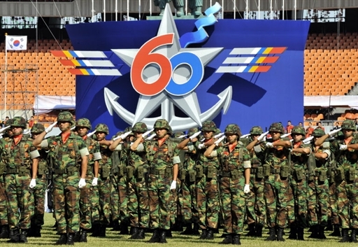 图:韩国举行建军纪念日阅兵式