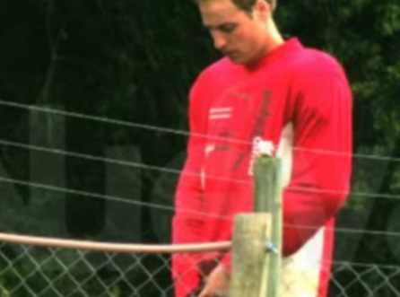 威廉王子街边"小便"照被传上网 导致网瘫(图)