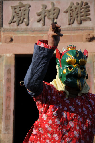 网媒记者走进南丰石邮村感受古朴傩舞文化(组图)