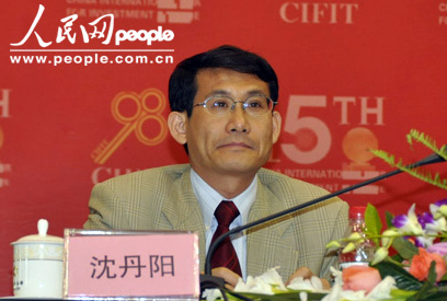 沈丹阳接替姚坚出任商务部新闻发言人(图)
