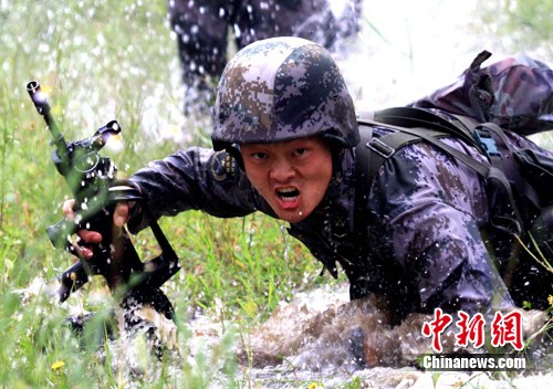 ���Ͼ���սʿ��־�ԣ��ӵط���ѧ����Ϊ��ս���