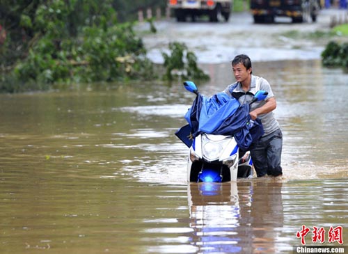 ֱ������ɳ����½���ϣ������������洬��������