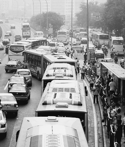 中国城市居民出行难趋凸显 拷问公共交通发展软肋